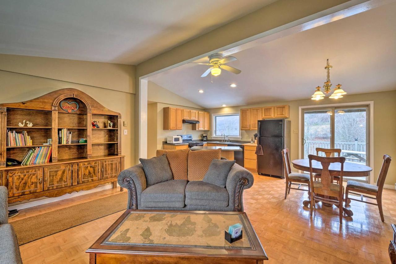 Quiet Catskills Getaway With Deck And Mtn Views New Kingston Exterior photo